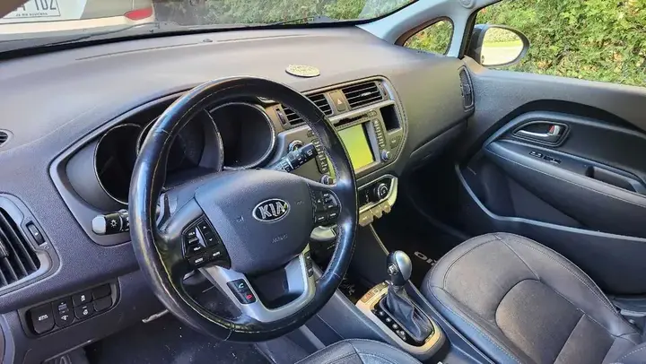 Kia Rio 2015 photo 5