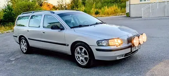 Volvo V70 2004 photo 2