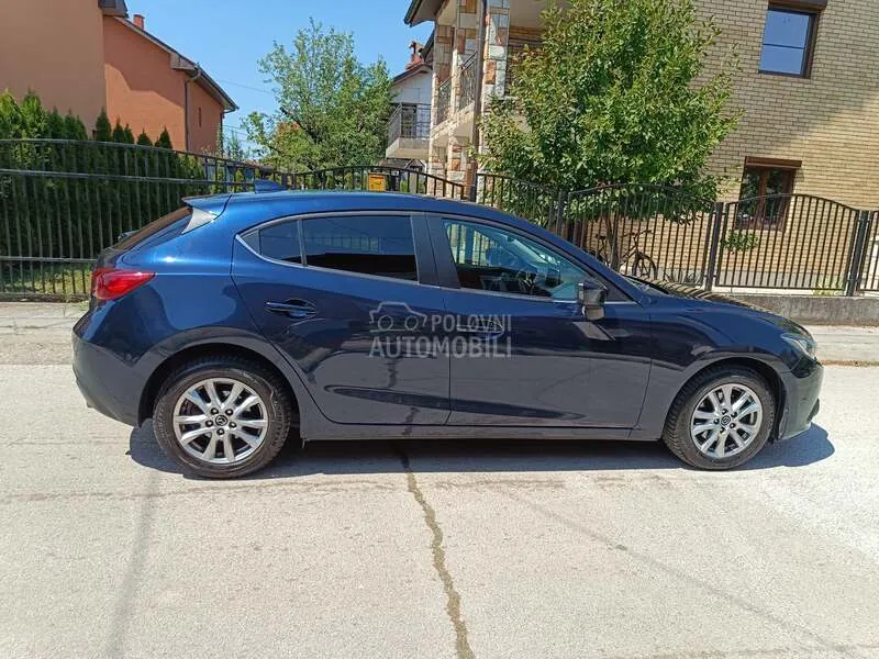 Mazda 3 2015 photo 4