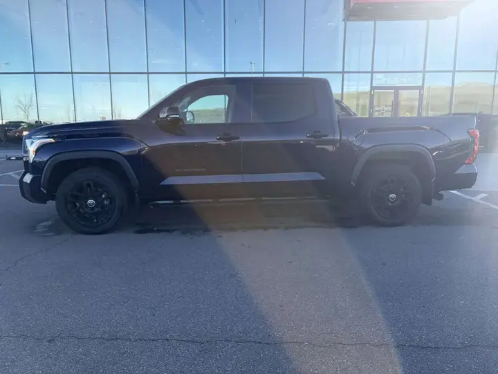 Toyota Tundra 2024 photo 3