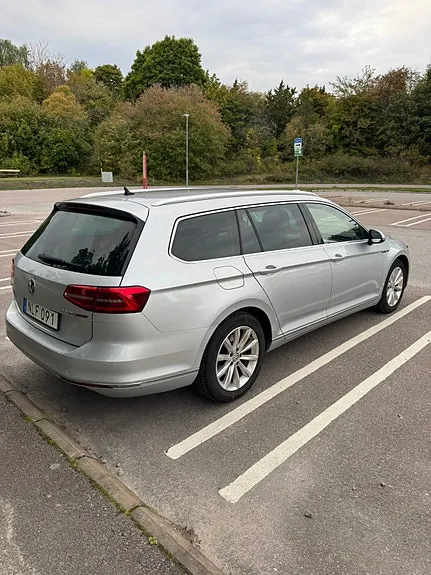 Volkswagen Passat 2016 photo 2