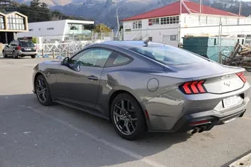 Ford Mustang 2025 photo 5