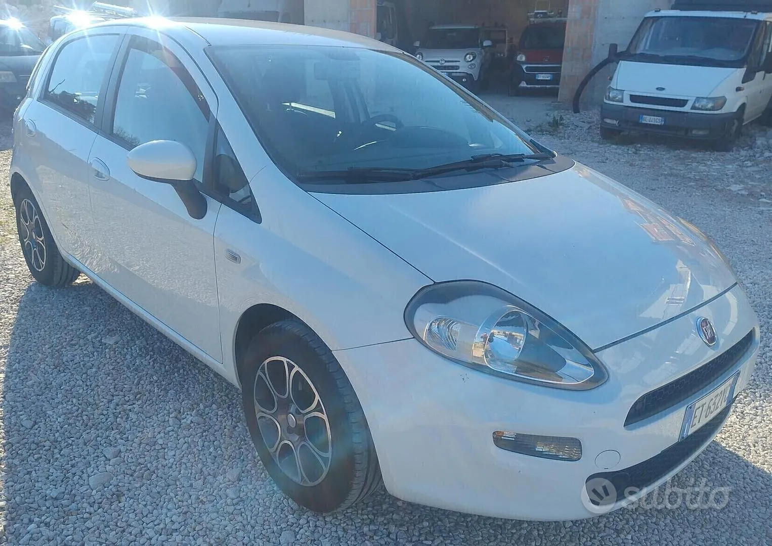 Fiat Punto 2014 photo 2