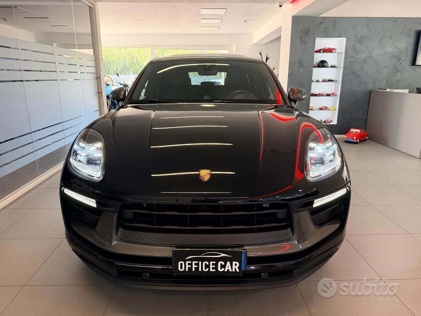 Porsche Macan 2023 photo 2