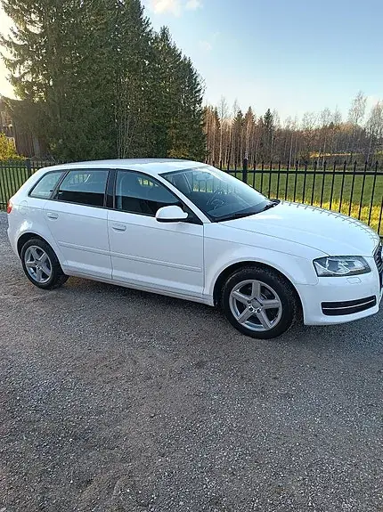 Audi A3 2012 photo 2