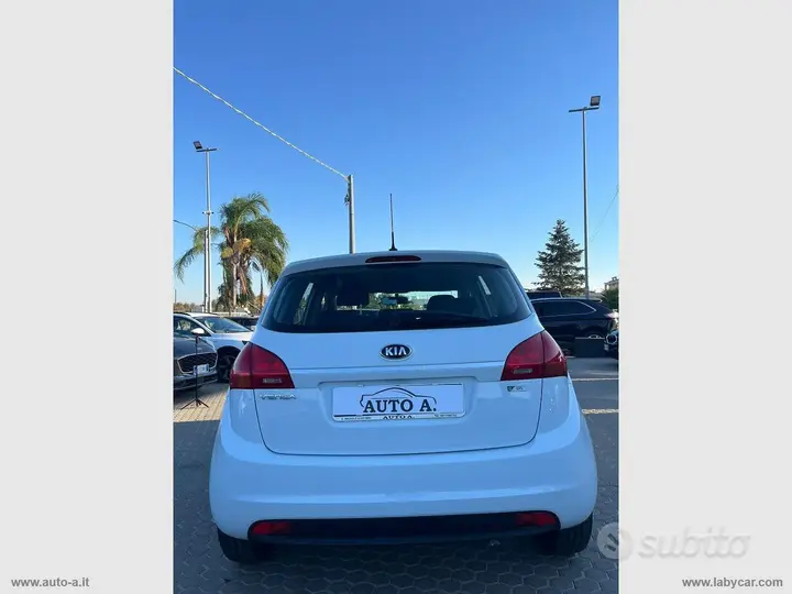 Kia Venga 2015 photo 5