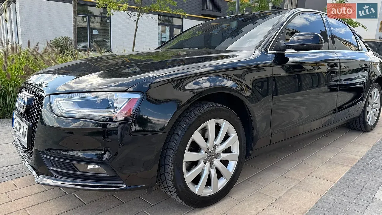 Audi A4 2012 photo 3