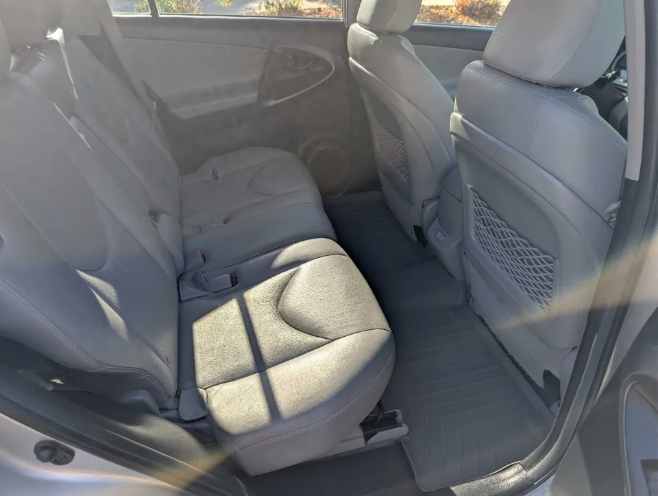 Toyota Rav4 2012 photo 3