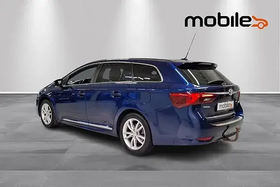 Toyota Avensis 2015 photo 5