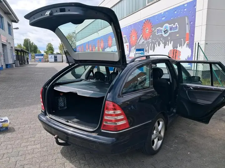 Mercedes-Benz C180
