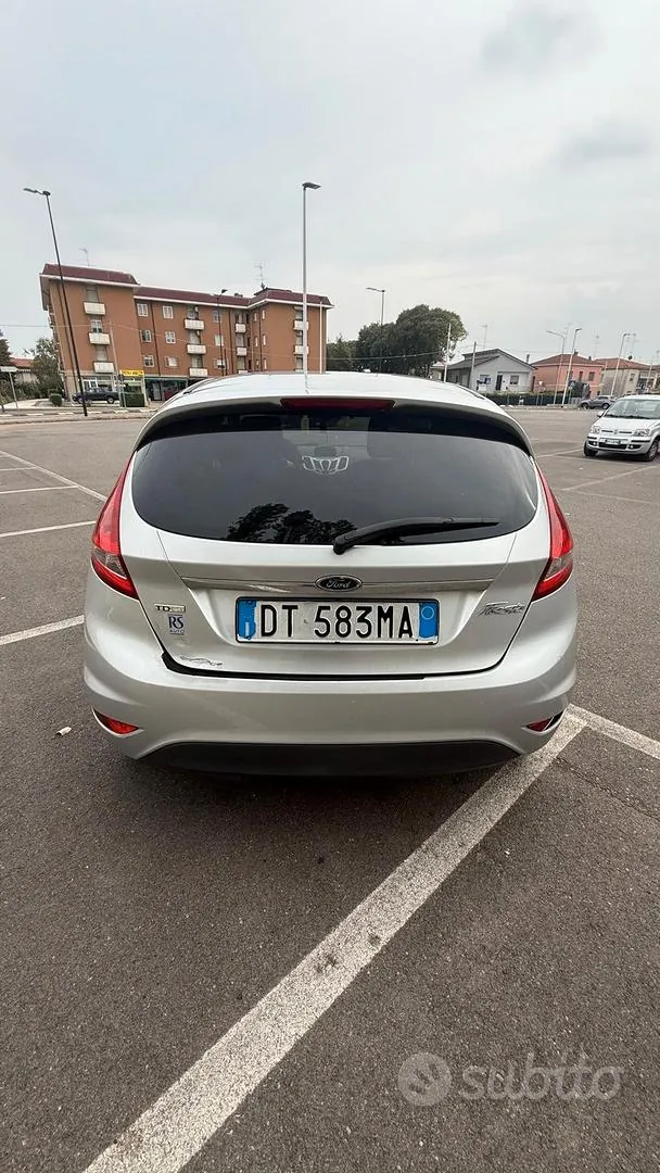 Ford Fiesta 2009 photo 4