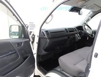 Toyota Hiace 2020 photo 5
