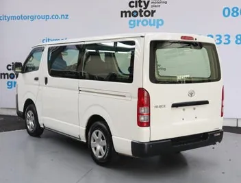 Toyota Hiace 2020 photo 3