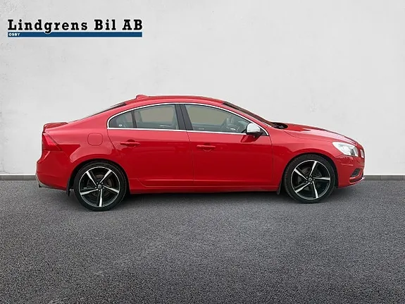 Volvo S60 2013 photo 2