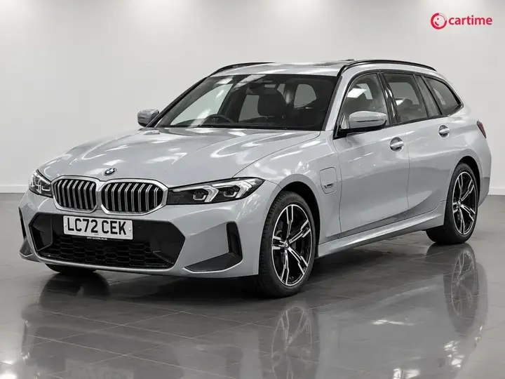 BMW 3 Series 2022 photo 4