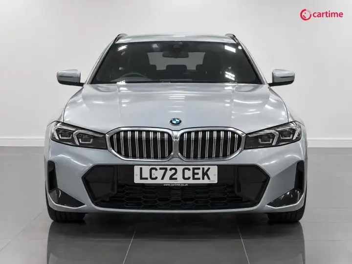 BMW 3 Series 2022 photo 2