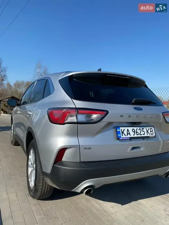 Ford Escape 2020 photo 3