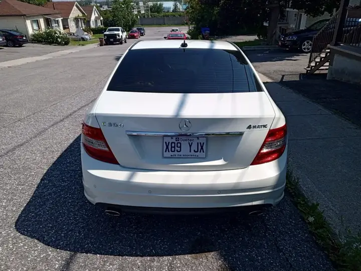 Mercedes-Benz C-Class 2010 photo 3