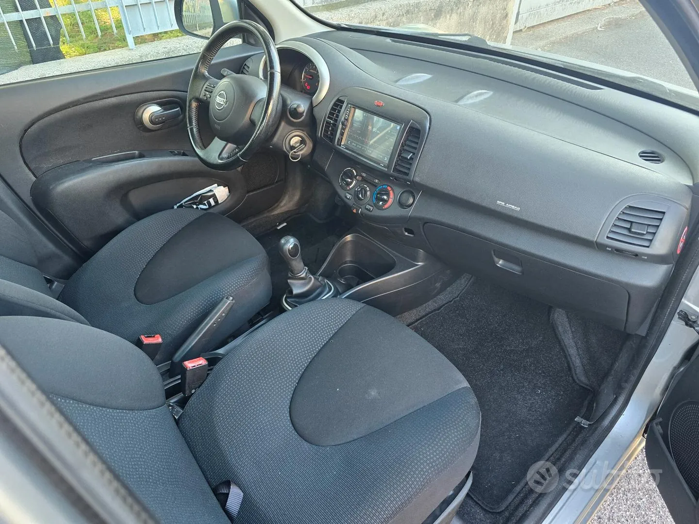 Nissan Micra 2010 photo 5