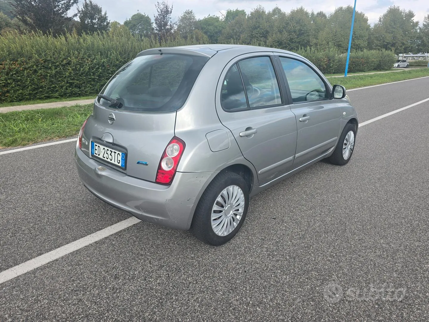 Nissan Micra 2010 photo 3