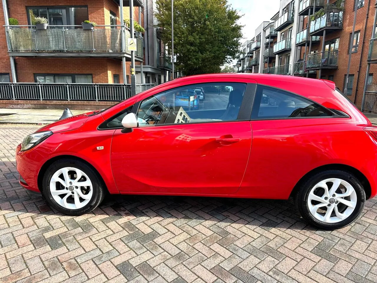 Vauxhall Corsa 2016 photo 2