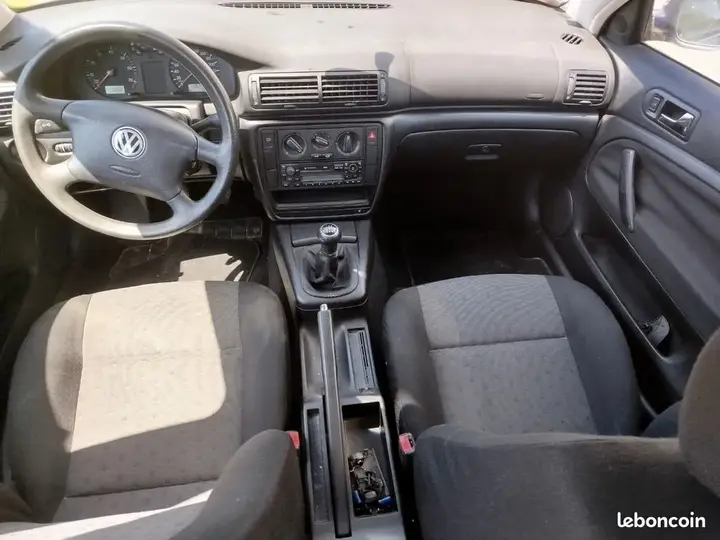 Volkswagen Passat 1999 photo 2