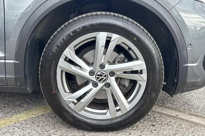 Volkswagen T-Roc 2023 photo 5