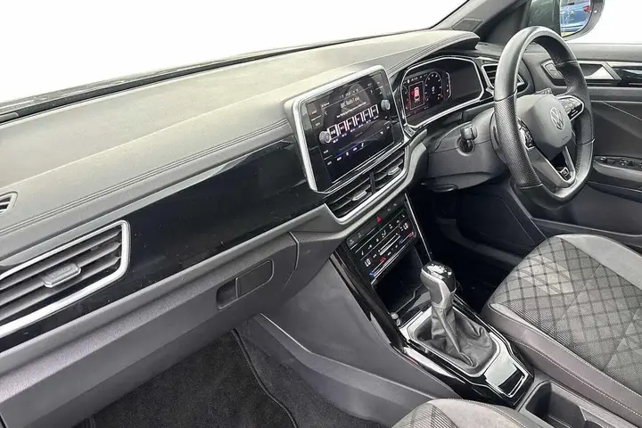 Volkswagen T-Roc 2023 photo 2