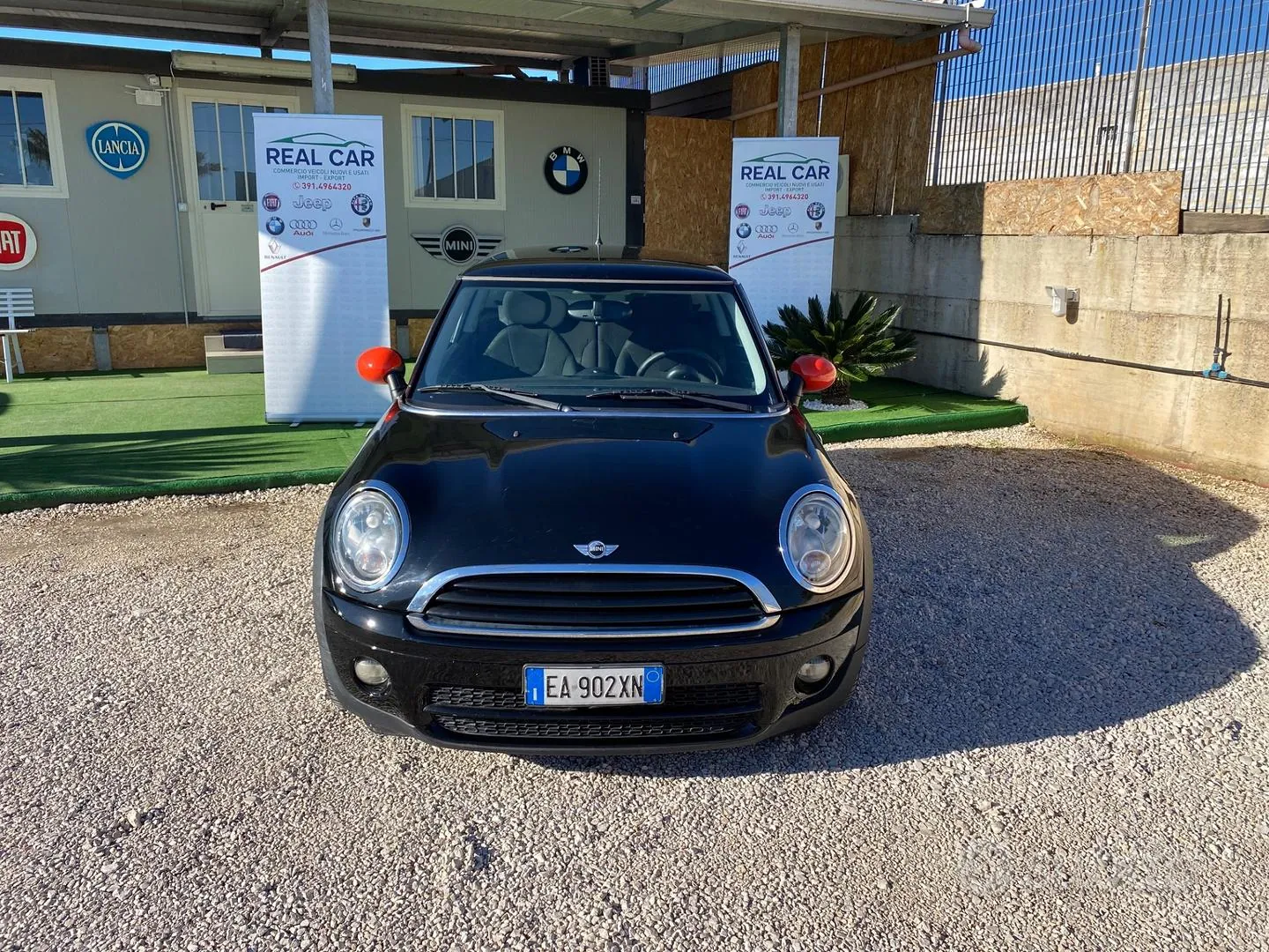 Mini Cooper 2010 photo 2