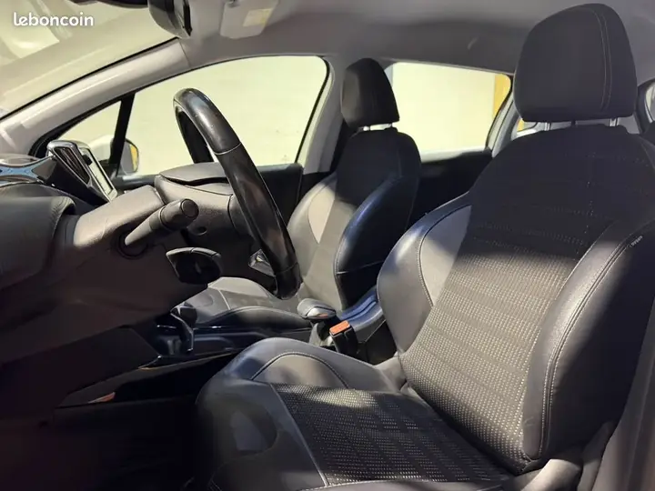 Peugeot 2008 2018 photo 5