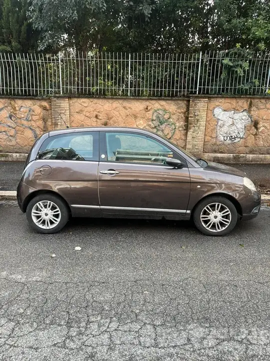 Lancia Ypsilon