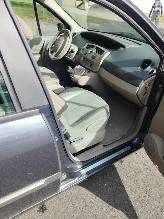 Renault Grand Scénic 2006 photo 2