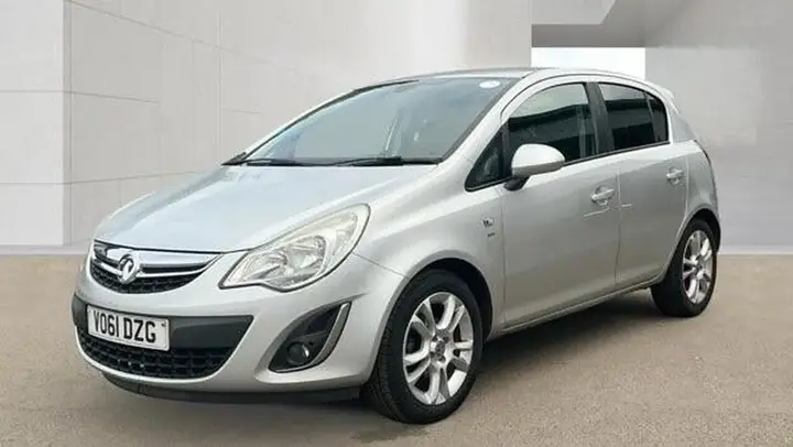 Vauxhall Corsa 2011 photo 2