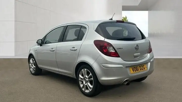 Vauxhall Corsa 2011 photo 3