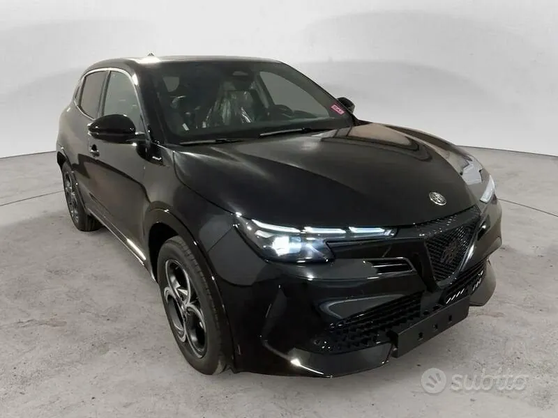 Alfa Romeo Junior 2026 photo 3