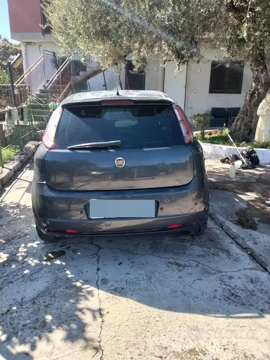 Fiat Grande Punto 2009 photo 4