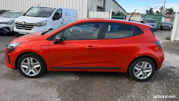 Renault Clio 2024 photo 3