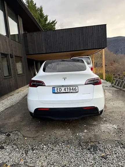 Tesla Model Y 2021 photo 5