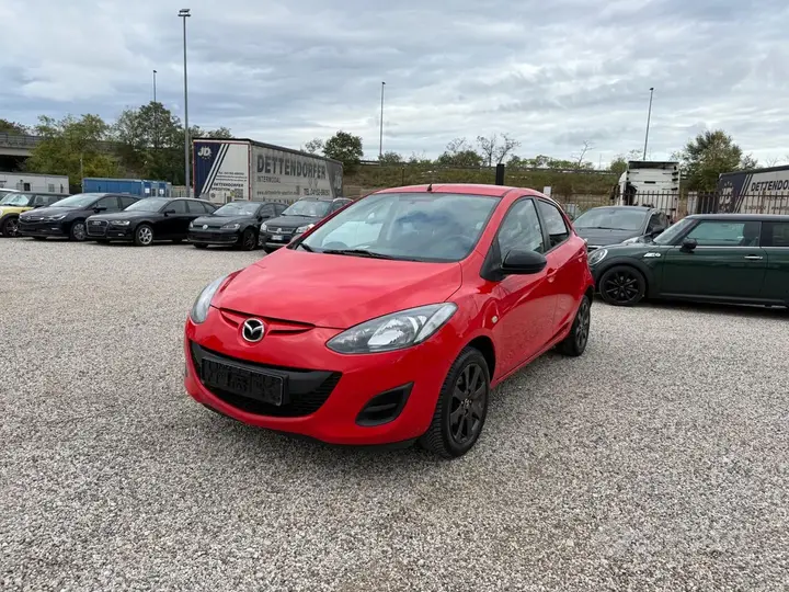 Mazda 2 2014 photo 2