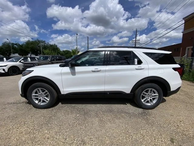 Ford Explorer 2026 photo 4