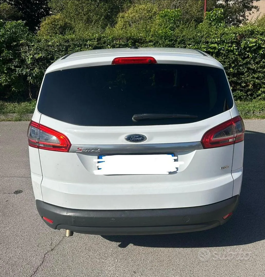 Ford S-Max 2010 photo 3