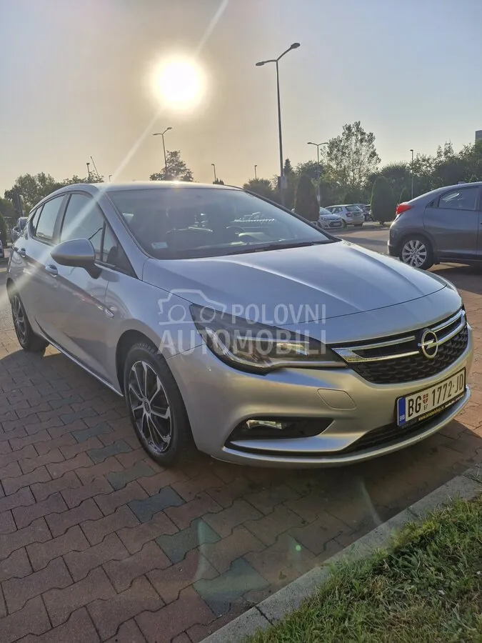 Opel Astra K 2016 photo 3