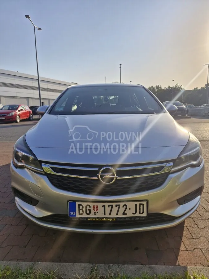 Opel Astra K 2016 photo 2