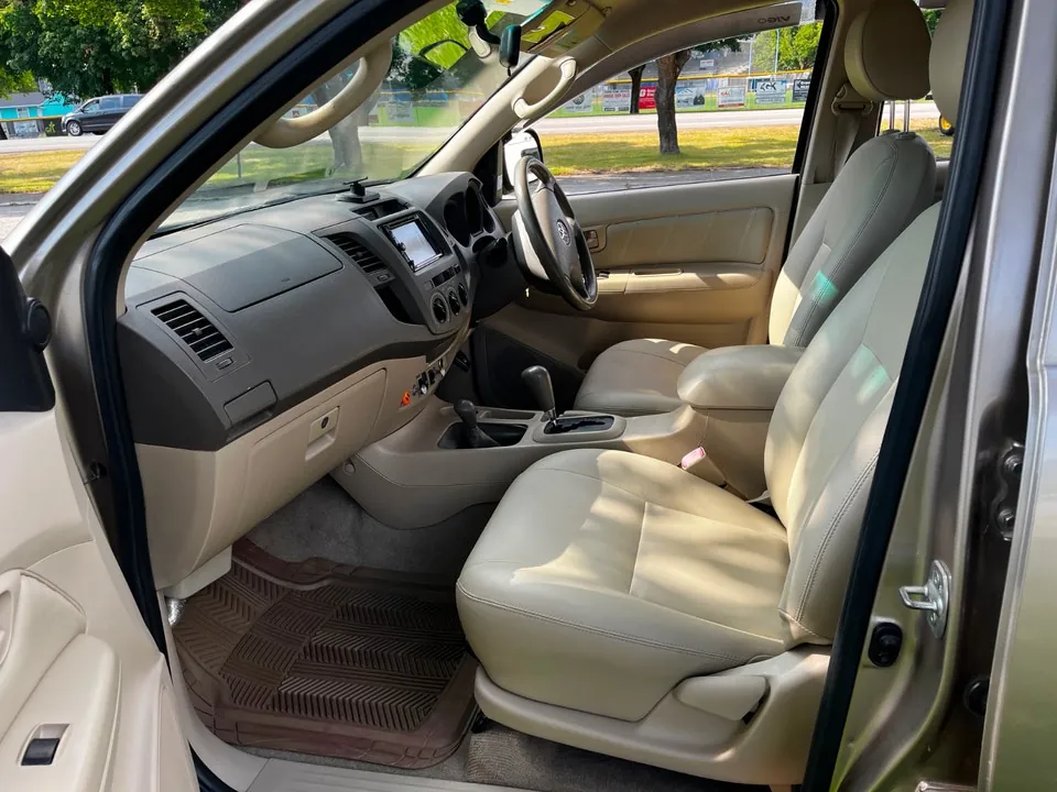 Toyota Hilux 2005 photo 4