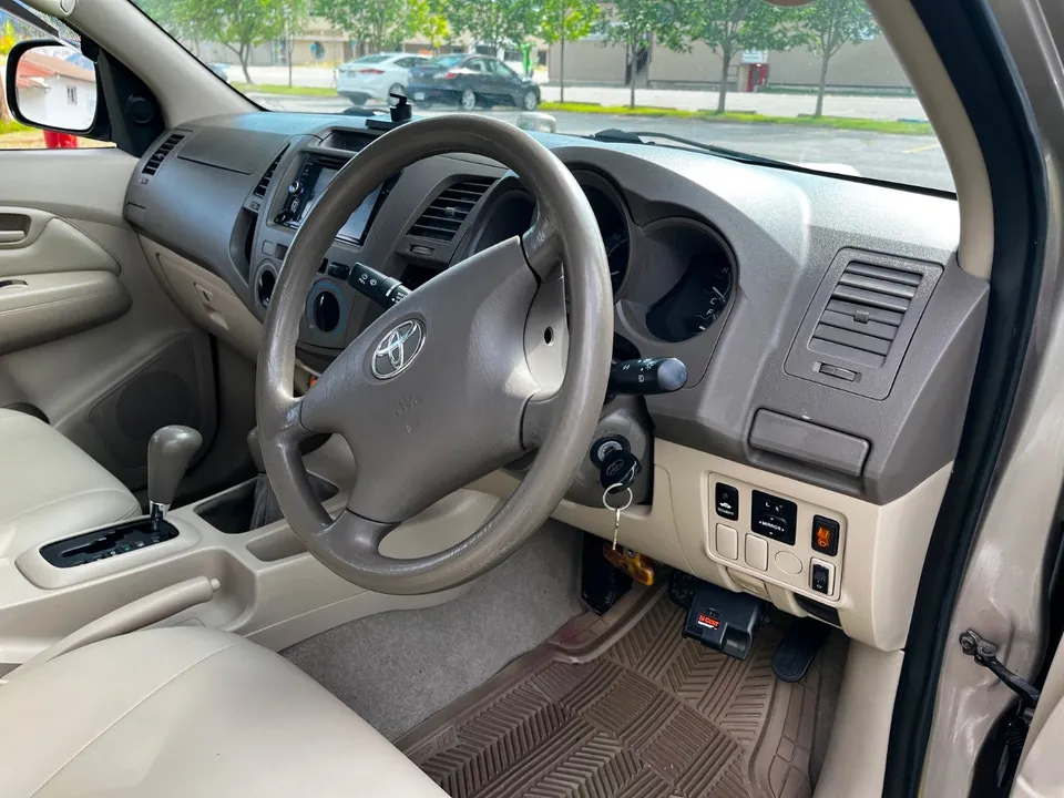 Toyota Hilux 2005 photo 5
