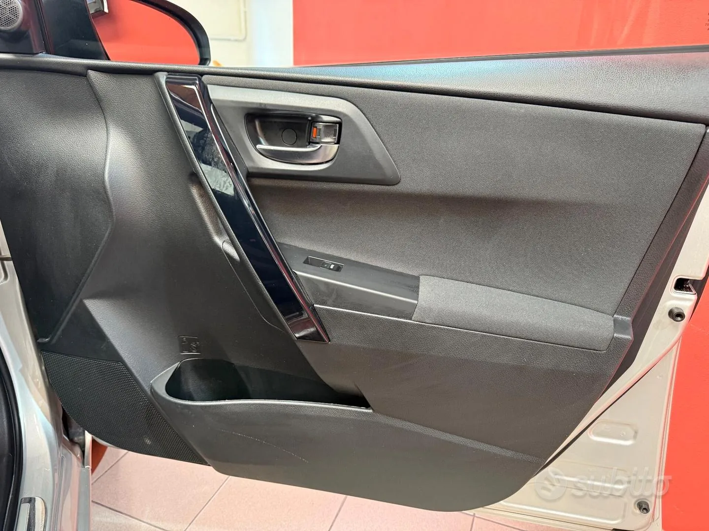 Toyota Auris 2016 photo 5
