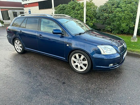 Toyota Avensis 2004 photo 3