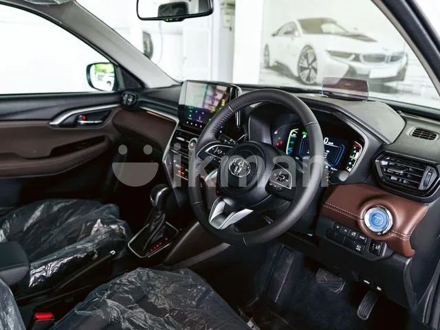 Toyota Urban Cruiser Hyryder 2026 photo 5