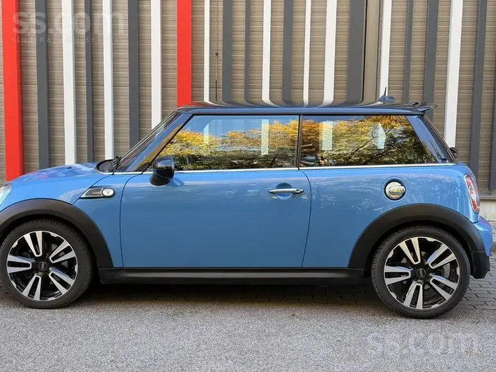 Mini Cooper S 2013 photo 3