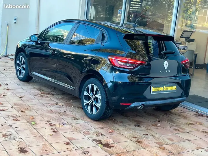 Renault Clio 2023 photo 3